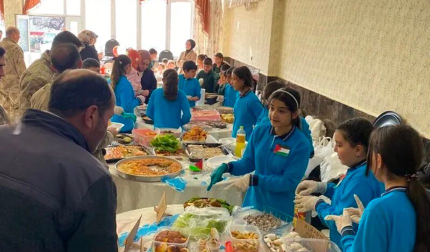 Erzincan'da minik yürekler aynı amaçla attı...