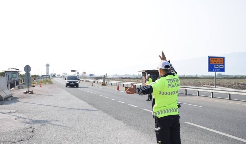 Erzincan Emniyetinden Bayram Uyarısı: "Bayram Sensiz Olmaz"
