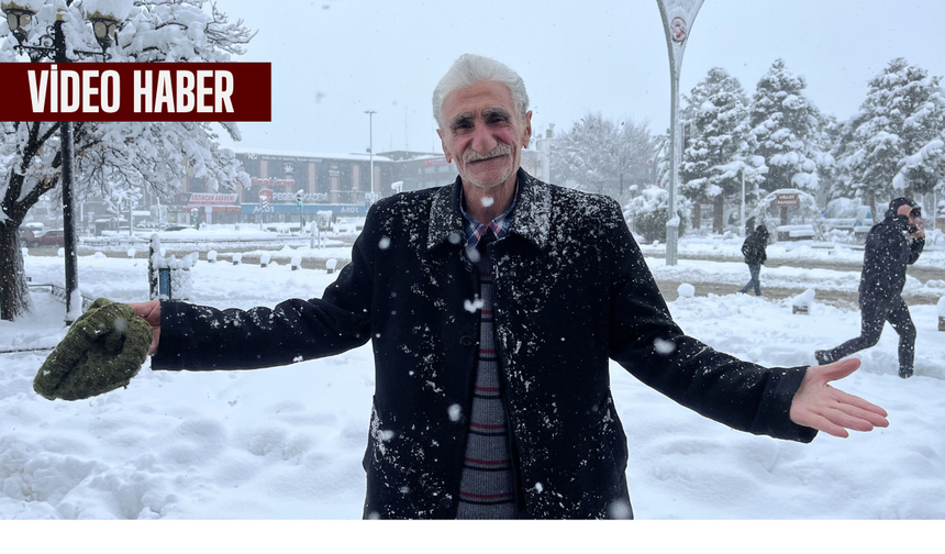 72 yaşındaki Erzincanlıdan gülümseten kar yorumu..
