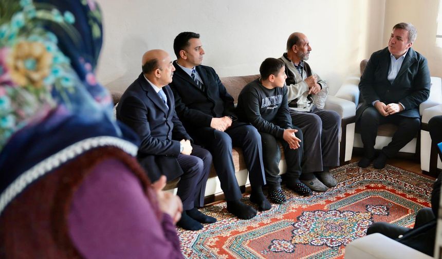 "Erzincan Bizim Evimiz" diyen Vali Aydoğdu'dan 4 haneye ziyaret..
