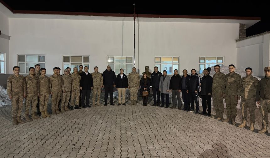 Kemaliye’de Ramazan Sofrası Güvenlik Güçleriyle Kuruldu