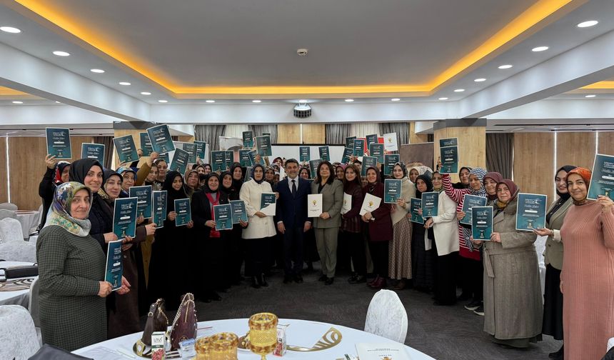 AK Parti Erzincan Kadın Kolları’ndan “Köklerden Geleceğe” Vurgusu