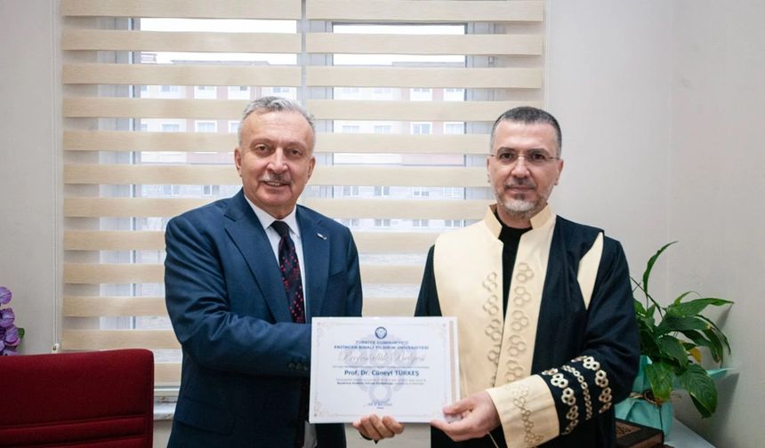 Erzincan'da Cüneyt Türkeş Profesör oldu...