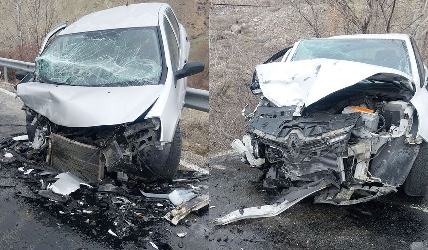 Erzincan'da Kaza: İki Otomobil Kafa Kafaya Çarpıştı