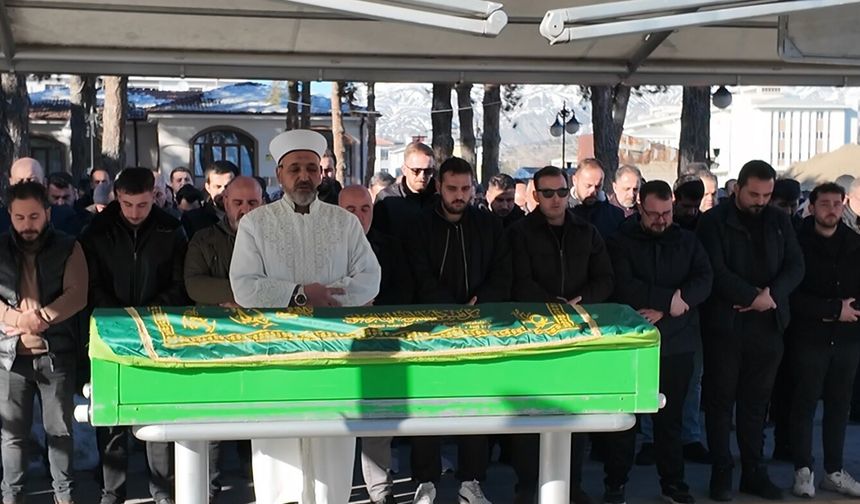 Erzincan’ın hayırsever iş insanı Hacı Bilal Aka son yolculuğuna uğurlandı