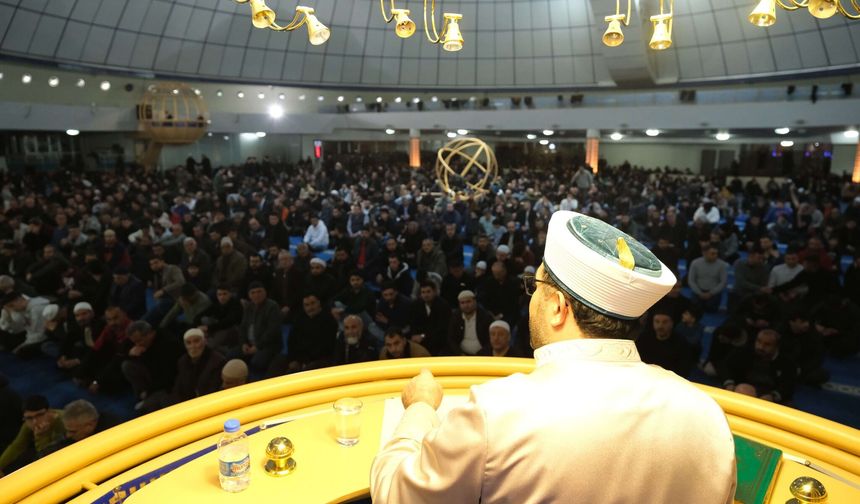 Erzincan'da Kadir Gecesi Coşkusu: Camiler Doldu Taştı