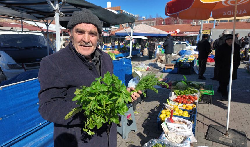 Erzincan’ın Köylü Pazarını Soğuk Hava Vurdu