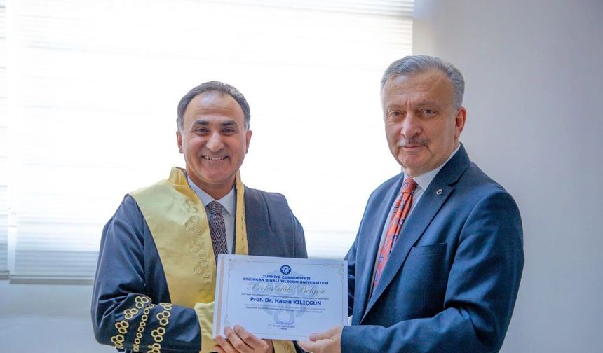 Erzincan'da Hasan Kılıçgün'e profesörlük verildi...