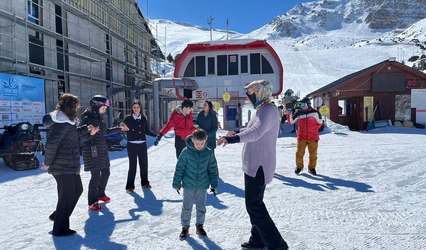 Ergan Dağı’nda Özel Gereksinimli Bireyler İçin Kayak Eğitimi
