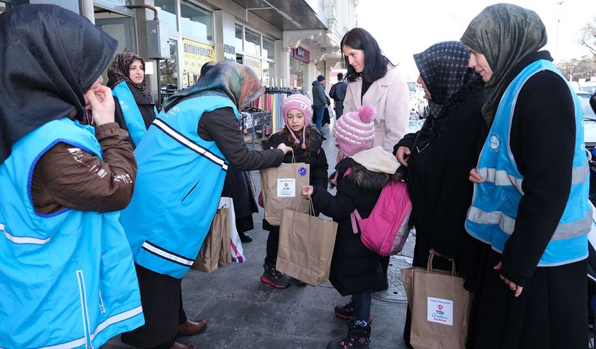 TDV Erzincan Kadın Kolları’ndan Çocuklara Ramazan Sevinci
