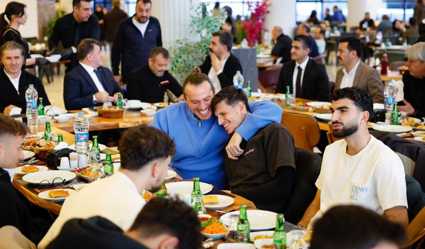 24 Erzincanspor, Yönetimle İlk İftarında Buluştu