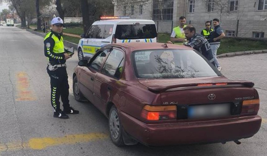 Erzincan Polisi Adım Adım Gezdi: 12 Okulda Denetim!
