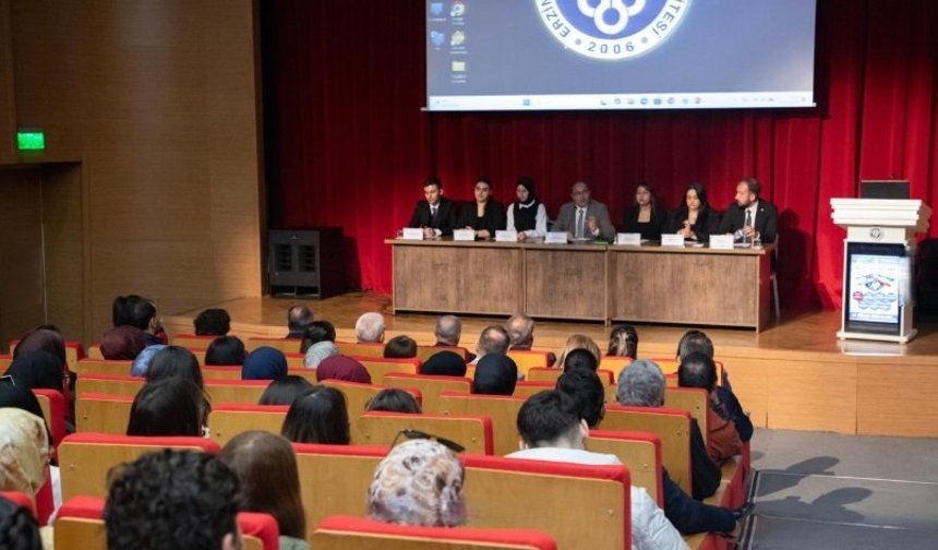 Erzincan’da dikkat çeken panel: İran-ABD-İsrail kampüste tartışıldı