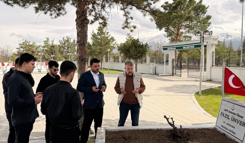 Erzincan'da Gençlerden Şehitlere Vefa: "Emanetiniz Namusumuzdur"