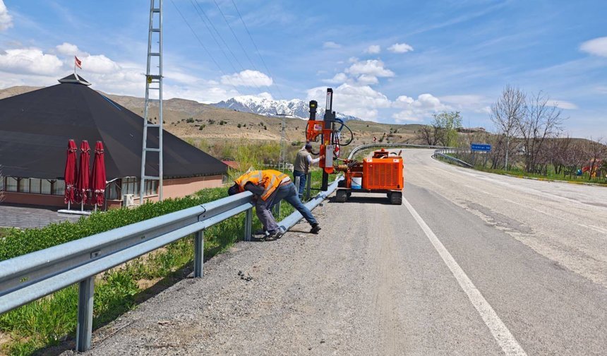 Erzincan'ın İlçesine Modern Dokunuş: Giriş Yolları Baştan Düzenleniyor