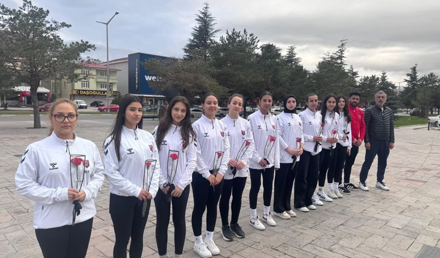 Erzincan’ın Vefalı Kızlarından Anlamlı Hareket