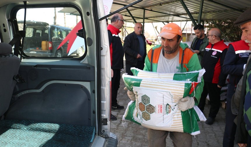 TAKE Projesi Erzincan’da Sahada: Üreticiye Tohum Desteği