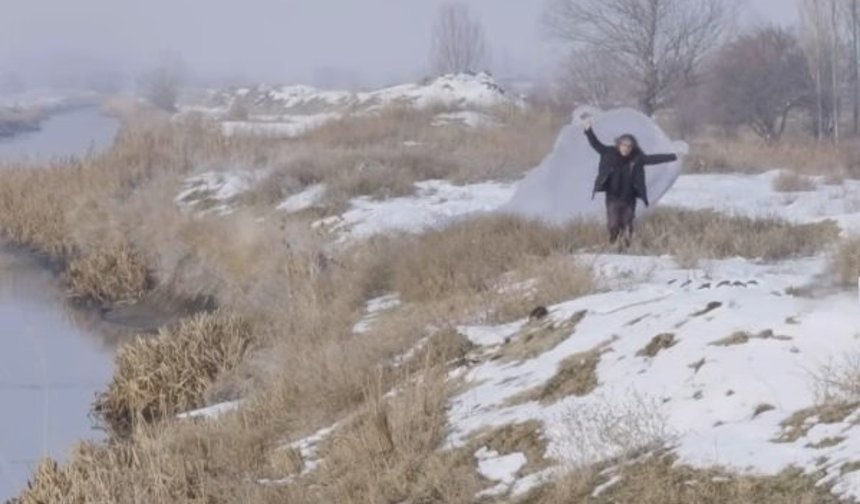 Erzincan’ın doğasında sanat: “Şaman” performansı dikkat çekti