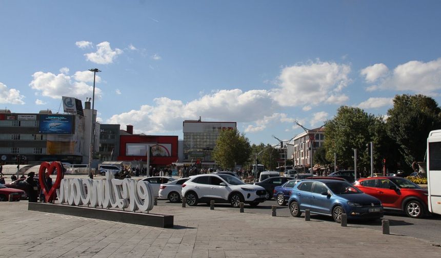 Erzincan'da Otopark ve Trafik Sorunu Büyüyor mu? TÜİK Verileri Dikkat Çekti
