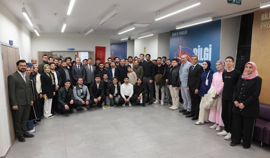 Vali Aydoğdu gençlerle buluştu önemli mesajlar verdi