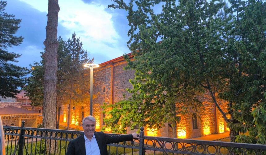 Kemah'ta 571 yıllık cami yeniden ışıl ışıl
