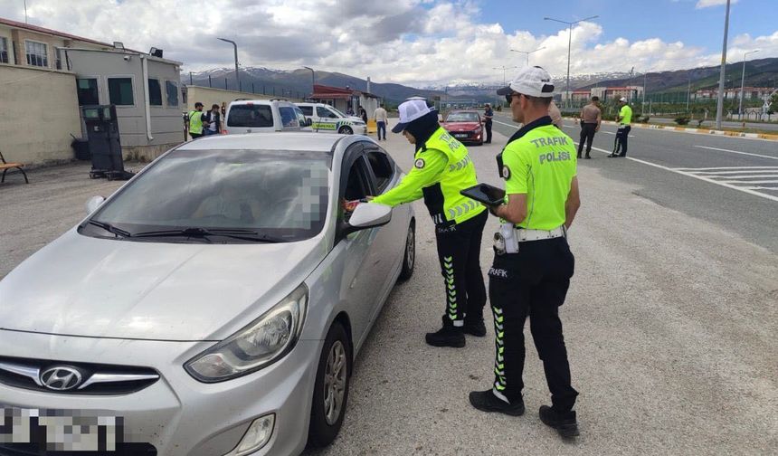 Bölge Trafik Ekiplerinden Sivil Otomobil denetimi!