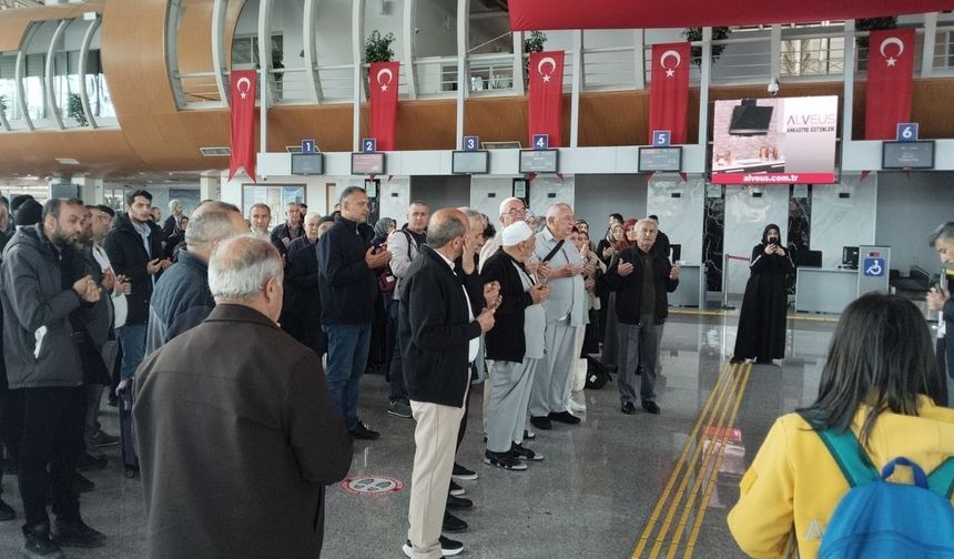 Yıllarca Beklenen Hasret Vuslata Dönüştü: Erzincan Kafilesi Yola Çıktı