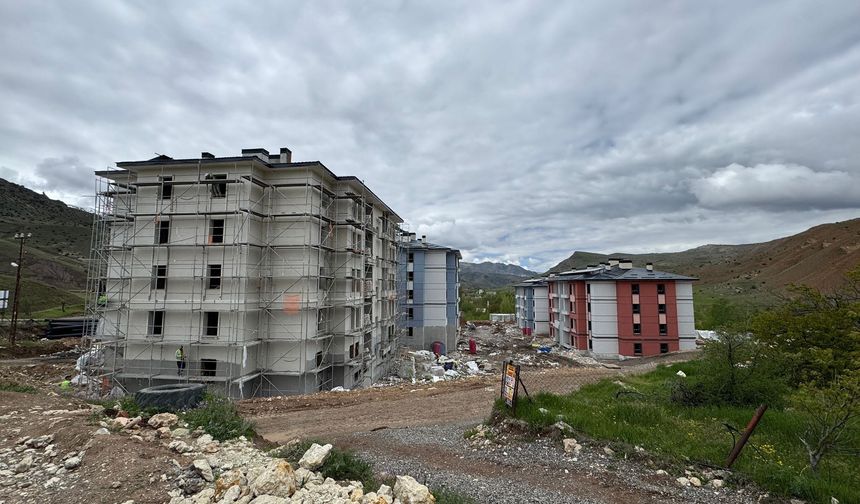 TOKİ Projesinde Son Durum Yerinde Değerlendirildi