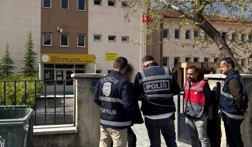 Erzincan Polisi okul çevrelerinde kuş uçurtmuyor...