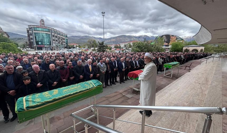 Erzincan'da 4 Vatandaşımız Son Yolculuğuna Uğurlandı