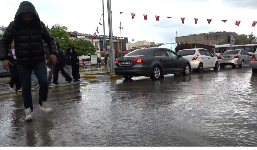 Erzincan İçin Kuvvetli Yağış Uyarısı! Meteoroloji Tarih ve Saat Vererek Duyurdu
