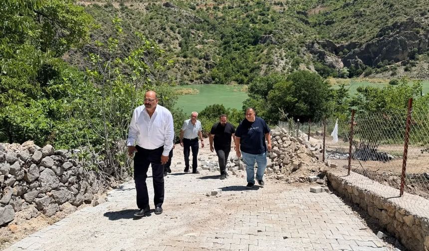 Kemaliye’de Yol Güvenliği ve Parke Taşı Çalışmaları Tamamlandı