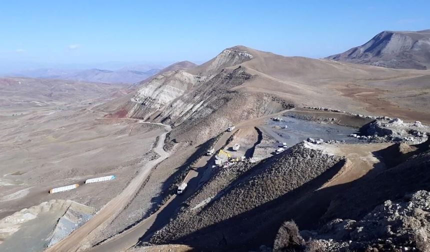 Erzincan Dikkat! O Yol Trafiğe Kapatıldı...