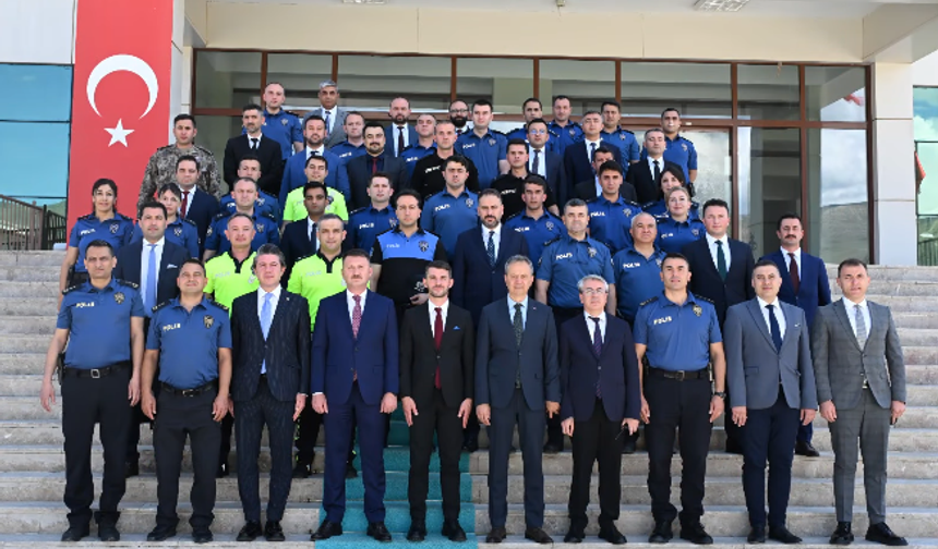 Erzincan emniyetinde rütbe terfisi heyecanı yaşandı
