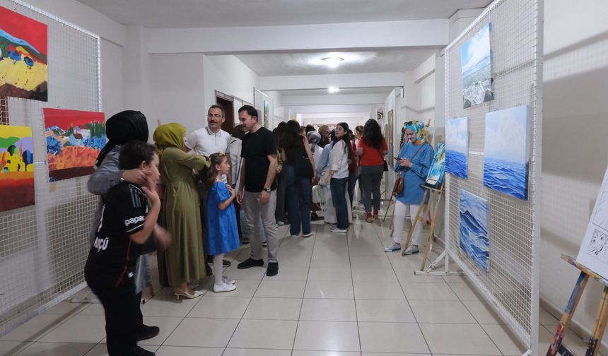195 Eserle Gelen Büyük Alkış: EBYÜ’de Sanat Rüzgârı Esti