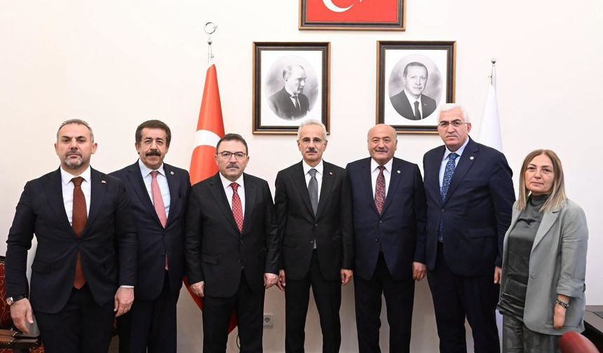 Ulaştırma Bakanı ile Erzincan ve Erzurum yatırımları masaya yatırıldı