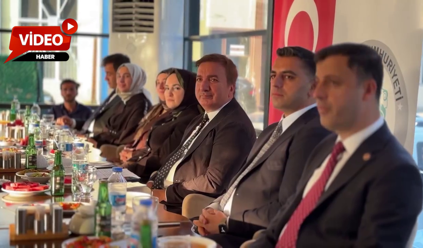 Erzincan'da Duygusal Veda! Vali Aydoğdu İlçe Kaymakamlarını Bu Sözlerle Uğurladı