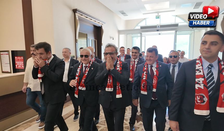 Chobani Hamdi Ulukaya Yıllar Sonra Memleketi Erzincan'da