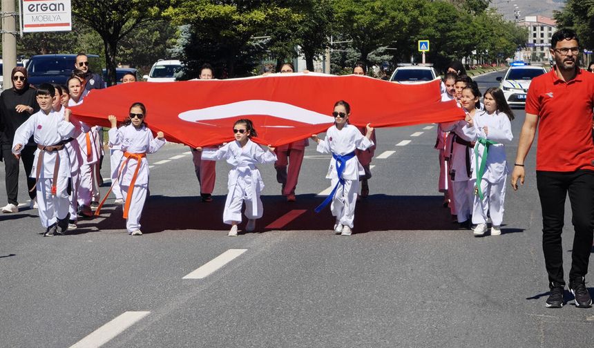 Atatürk’ün Erzincan’a Gelişinin 107. Yıl Dönümü
