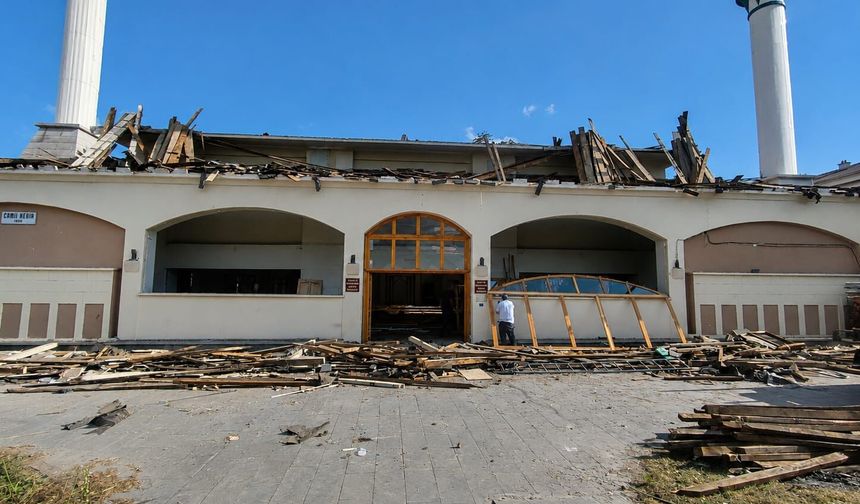 Erzincan'da Tarihi Değişim Başladı! Camii Kebir'de Söküm Başladı