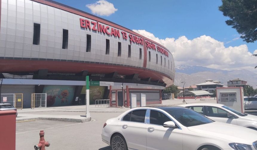 Erzincan’da Milyonluk Yatırım Boş Kaldı: Boş Arsalar Otopark Oldu