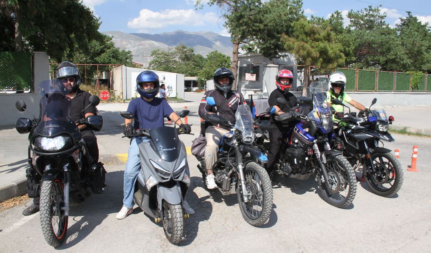 Erzincan'da Motosiklet Sürücülerine Kritik Uyarı: Kurallara Uymayanları Ağır Para Cezaları Bekliyor