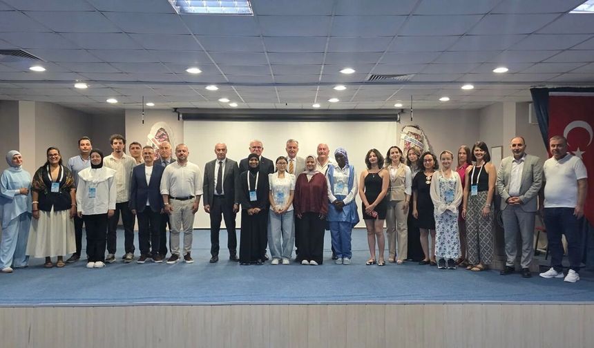 13 Ülkeden Öğrenciler Erzincan'dan Türkçe Sertifikasıyla Ayrıldı