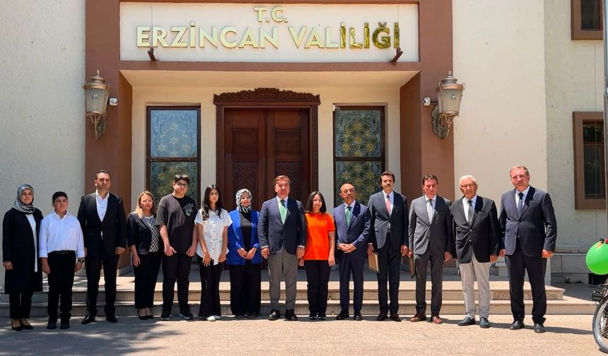 Erzincan'da Gurur Günü! LGS Birincileri Ödüllerini Aldı, Duygularını Paylaştı