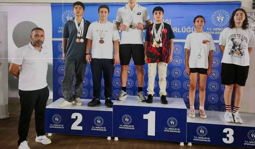 Erzincan’ın Altın Kulaçları Türkiye Finallerinde