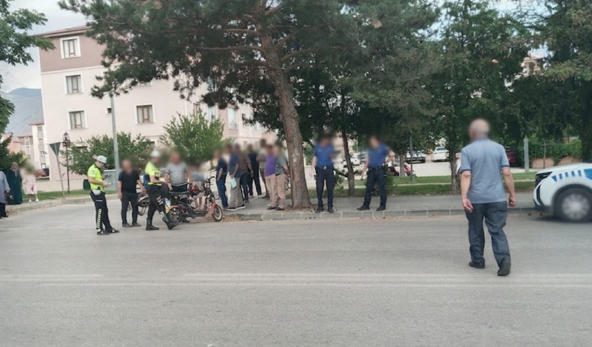 Erzincan’da otomobille elektrikli bisiklet çarpıştı: 1 yaralı