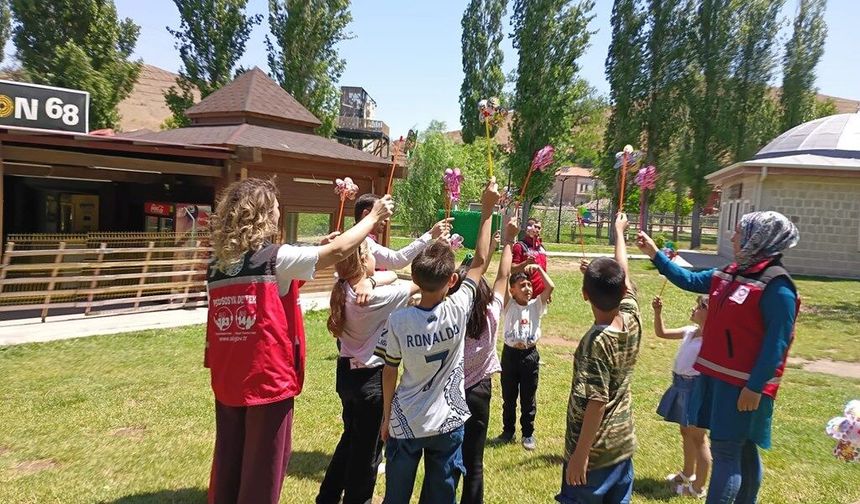 "Çocuklar Güvende" Ekipleri Sahaya İndi