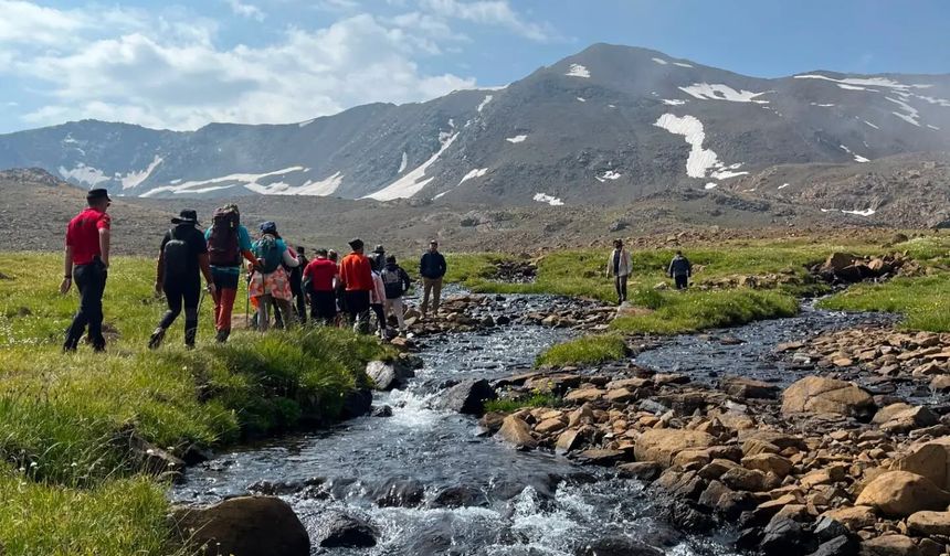 Erzincan Yedigöller’e Hayranlık: Esence Şenliği Doğaseverleri Buluşturdu
