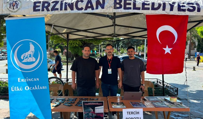 Erzincan'da Tercih Maratonuna Rehberlik Desteği! Gençler İçin Danışmanlık Noktası Kuruldu