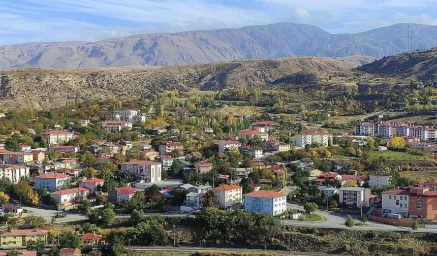Kemah’ta Otel Projesi Polemiği Büyüyor: “Söz Değil, Yatırım İstiyoruz”